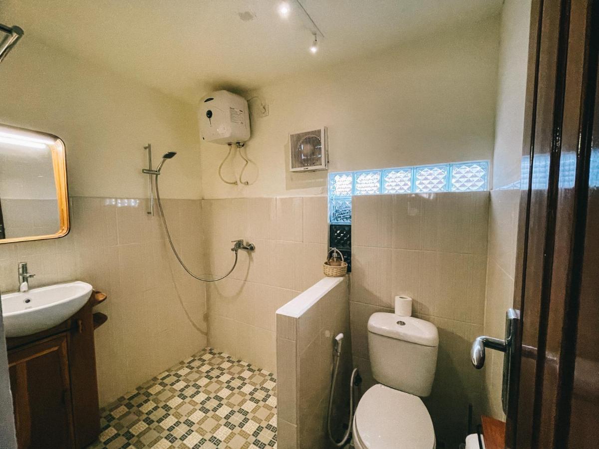 Cool Breeze Authentic Hotel Labuan Bajo Komodo Bagian luar foto
