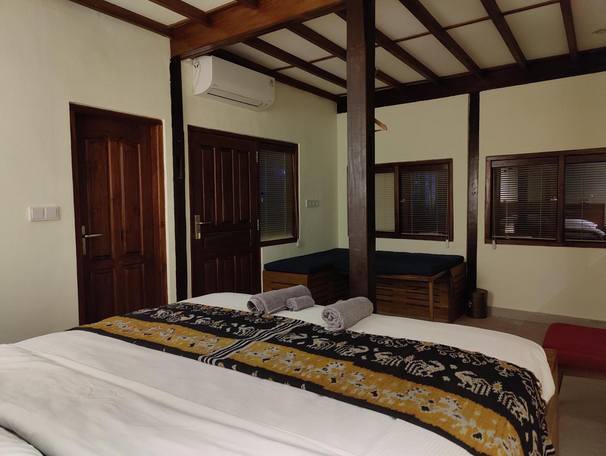 Cool Breeze Authentic Hotel Labuan Bajo Komodo Bagian luar foto